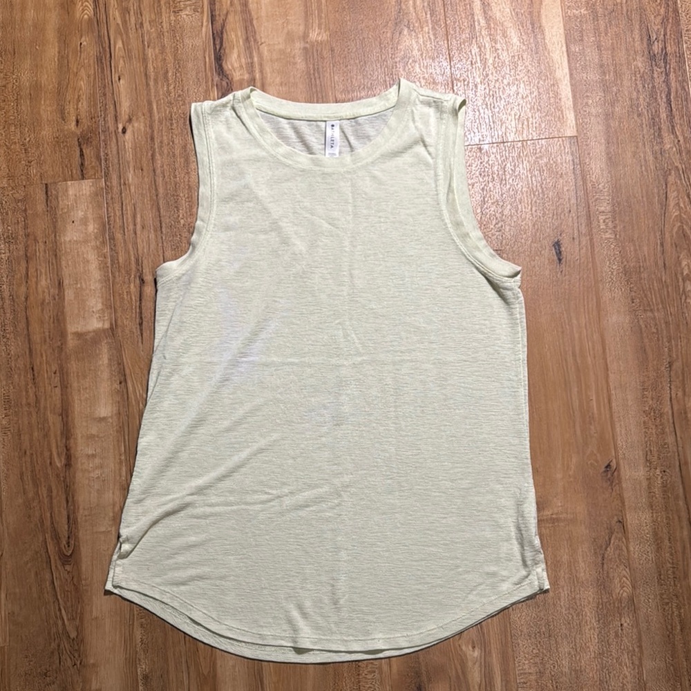 Athleta Sleeveless Top size medium.